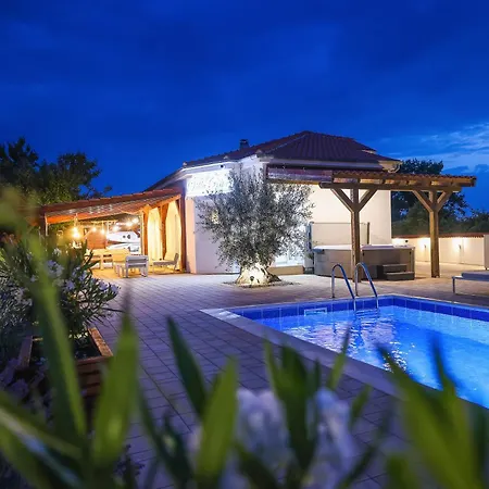 Rita I Villa
